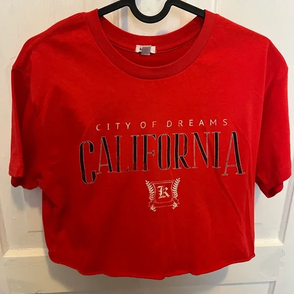 ✨ Garage crop top ✨ - Picture 1 of 3